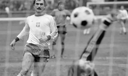 Odsłonięcie rzeźby Włodzimierza Mazura - legendy piłkarskiego Zagłębia