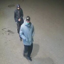 Weszli do sklepu i grozili ekspedientce nożem. Poszukiwani sprawcy rabunku