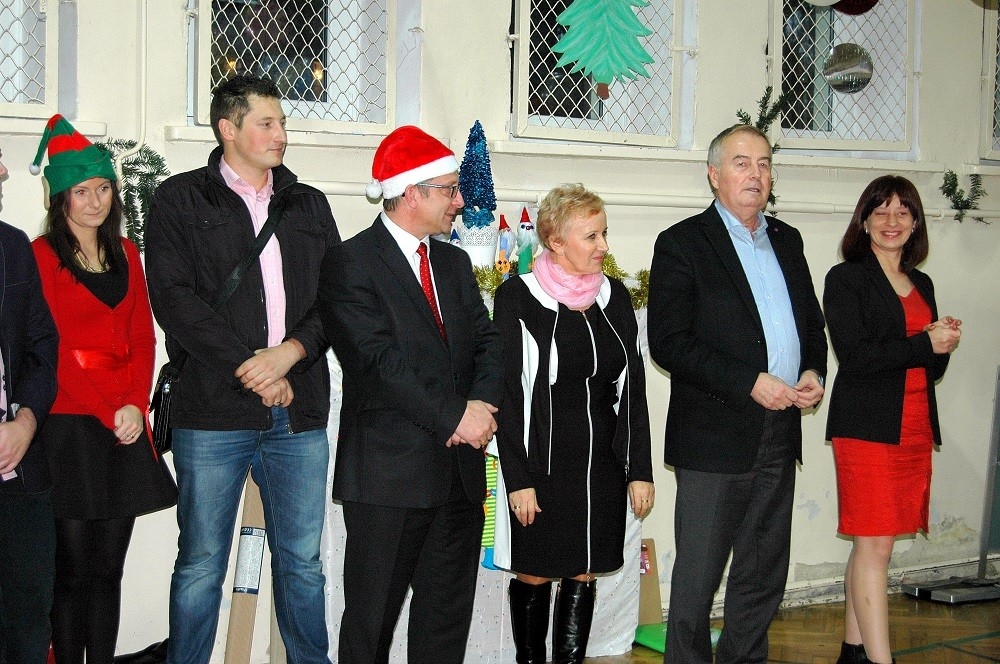 Akcja &#346;wi&#261;teczna