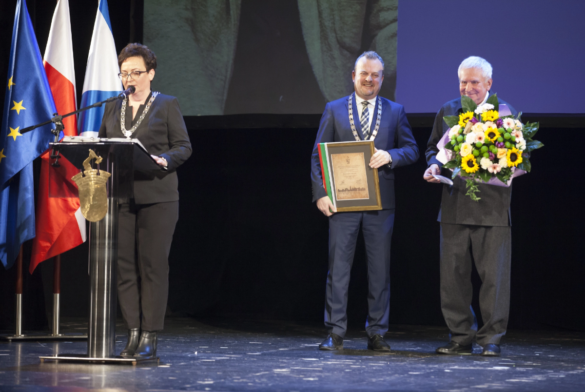 Wyjątkowa sesja Rady Miejskiej. Prezydent Sosnowca nadał honorowe obywatelstwa / fot. UM Sosnowiec