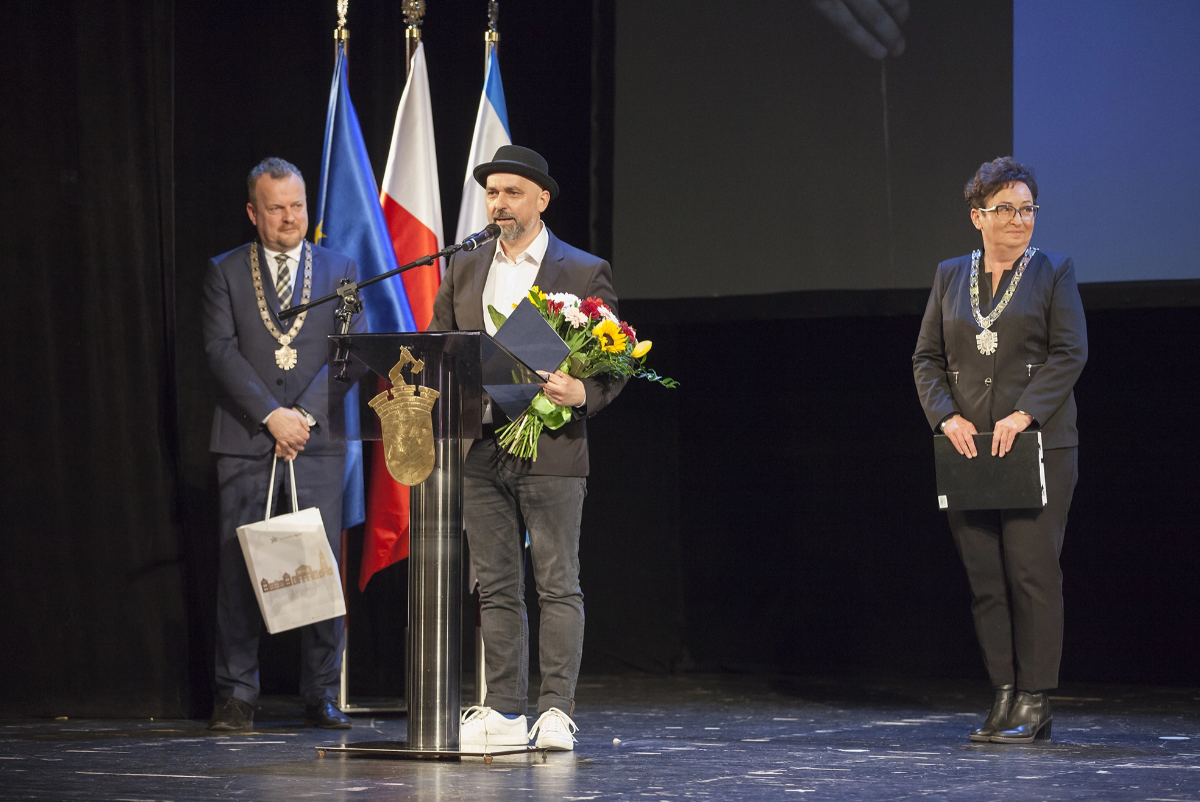 Wyjątkowa sesja Rady Miejskiej. Prezydent Sosnowca nadał honorowe obywatelstwa / fot. UM Sosnowiec