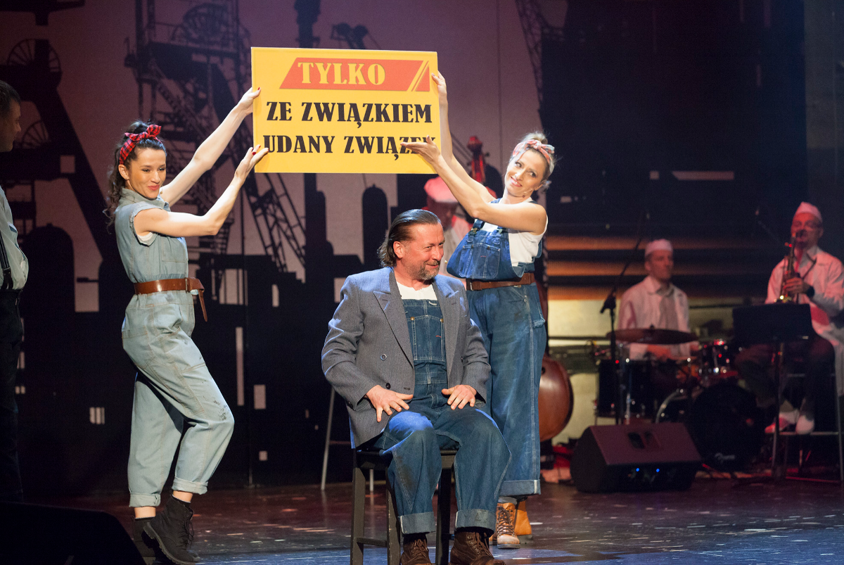 Wyjątkowa sesja Rady Miejskiej. Prezydent Sosnowca nadał honorowe obywatelstwa / fot. UM Sosnowiec