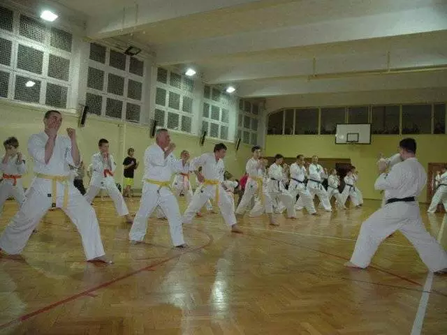 Karatecy w ferie wygrali z mrozem