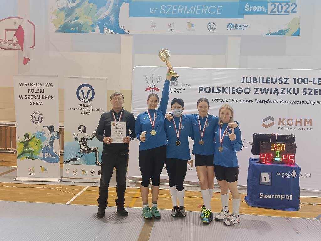 Medale dla szablistek TMS Zagłębie! / fot. UM Sosnowiec