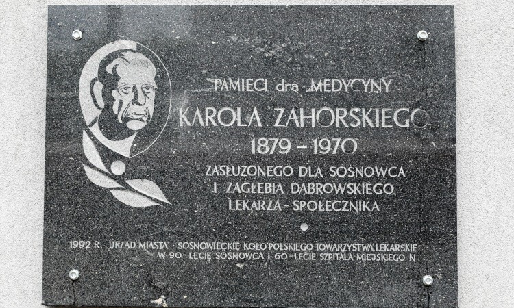 Pamiątkowa tablica dr Karola Zahorskiego wróciła na swoje miejsce!