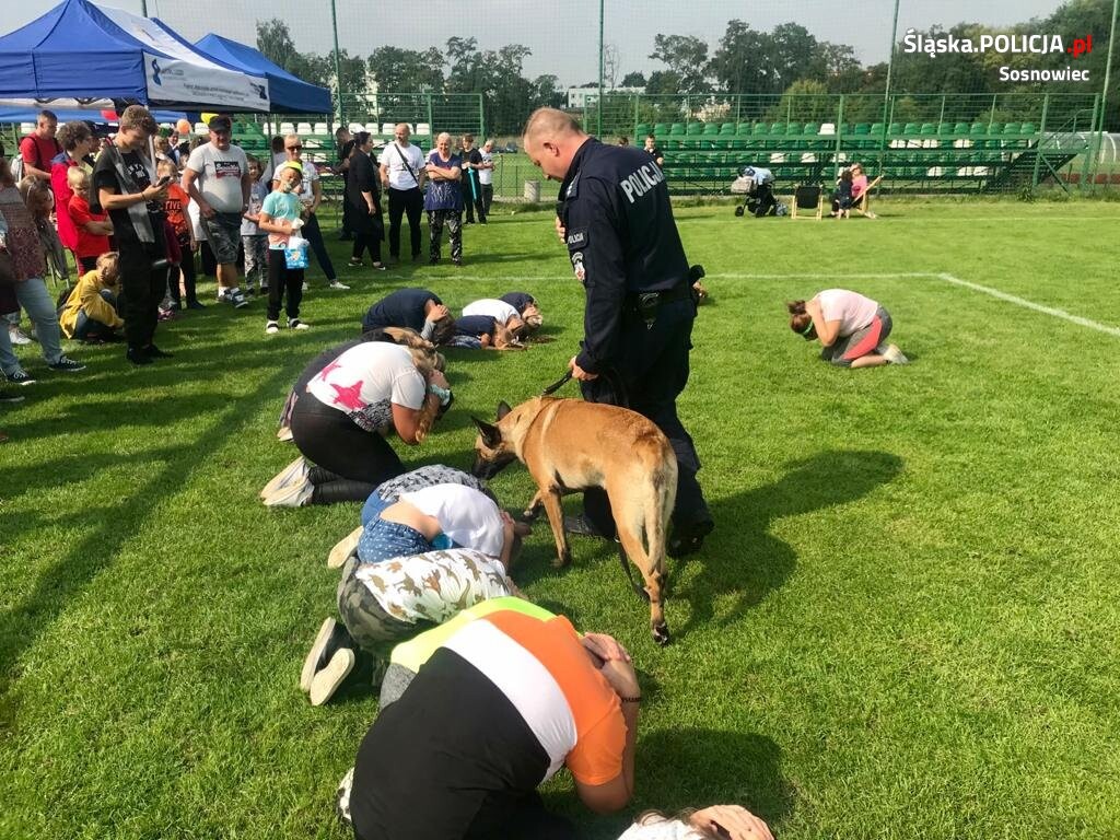 Z nadejściem roku szkolnego sosnowieccy policjanci włączają się we wszelkie inicjatywy, dzięki którym można promować bezpieczne zachowania.