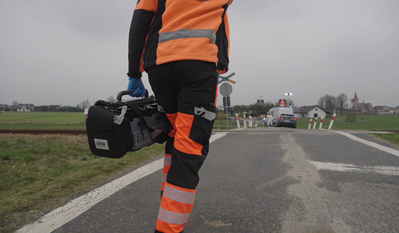 Policja i Koleje Śląskie wspólnie o bezpieczeństwie na przejazdach kolejowo-drogowych