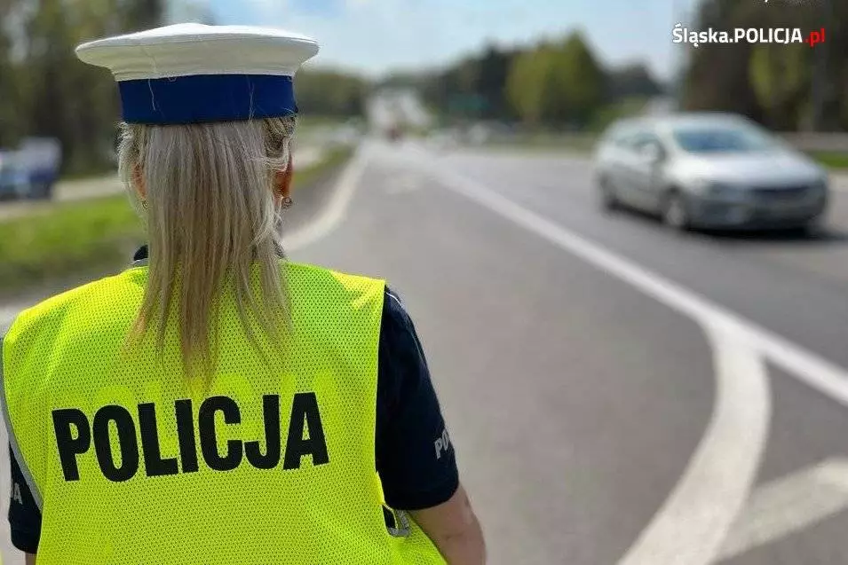 Śląscy policjanci dbają o bezpieczne powroty z wakacji / fot. Śląska Policja