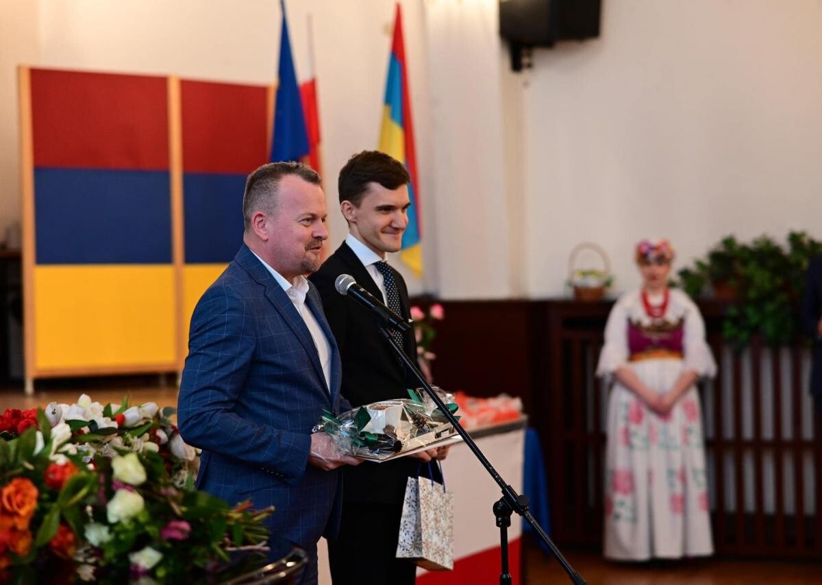 Sosnowiczanin otrzymał złotą odznakę honorową za Zasługi dla Województwa Śląskiego / fot. Arkadiusz Chęciński